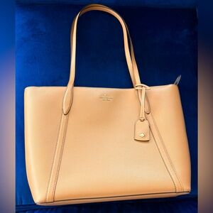 ♠️ Excellent condition Kate Spade Large Tote in Camel / Caramel Saffiano Leather